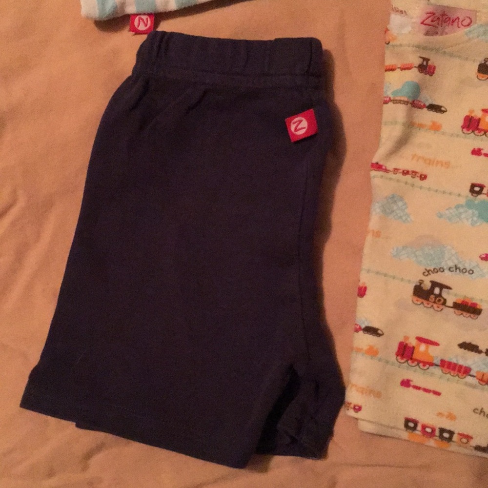 Zutano 6 mo shorts